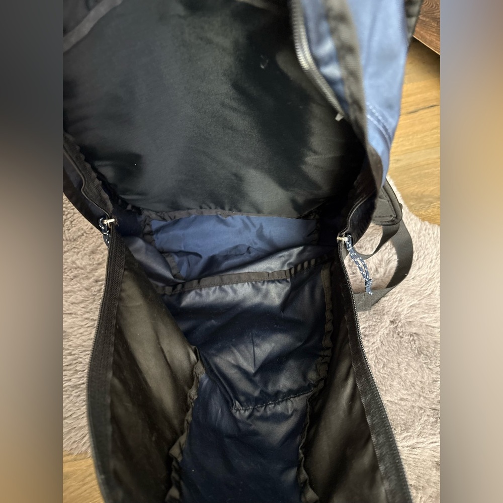 Vintage Patagonia Backpack In Black/Blue - Picture 10 of 11